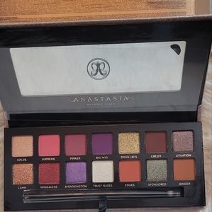 NIB- Anastasia Beverly Hills Jackie Aina palette